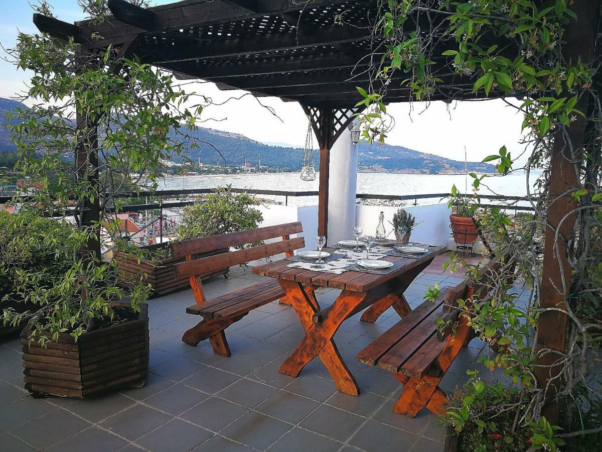 Port View Suites Kavála Kültér fotó